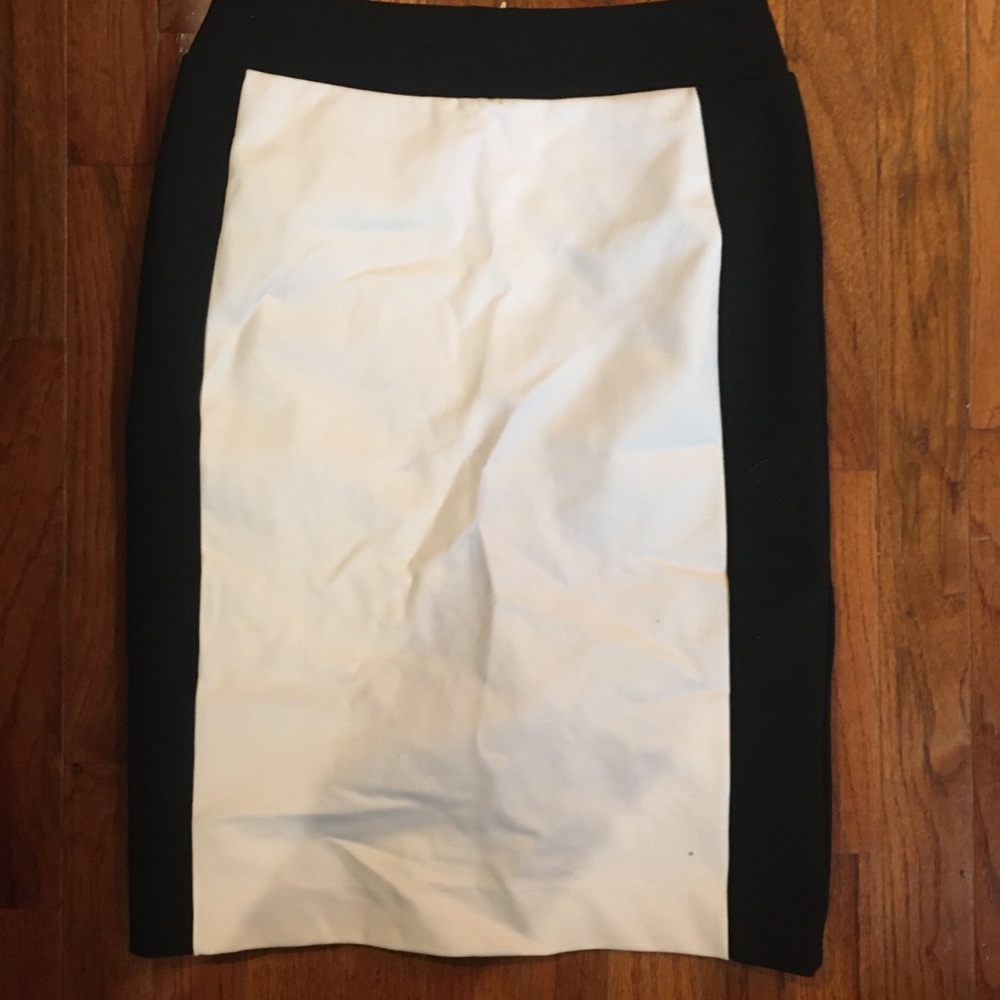 NY&co Color block pencil skirt
